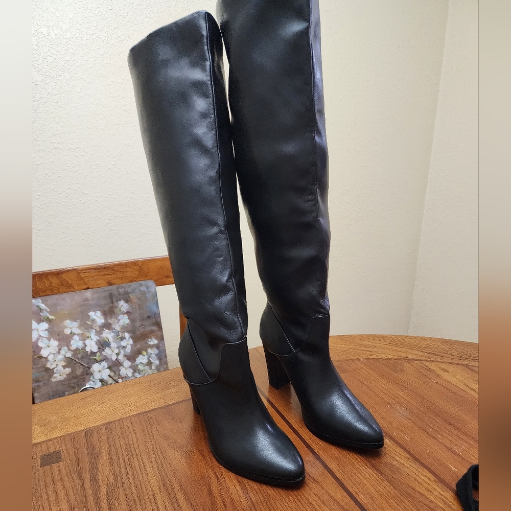 NWT! Express! Pull On Black Knee High Boots with block heel ~SIZE 8~